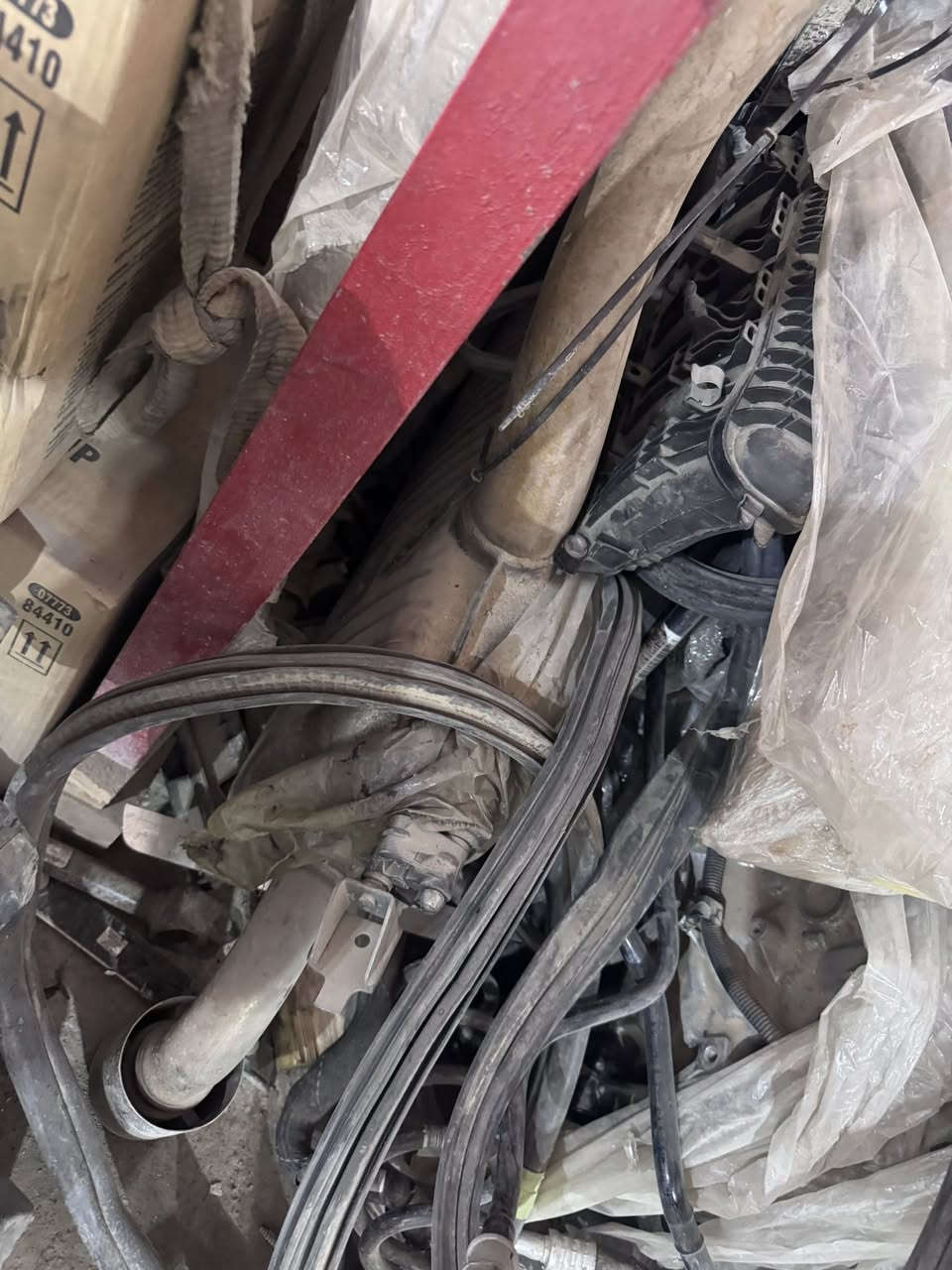 السلام عليكم كزوز مني كوبر
كانتري مان 2021
يركب على اغلب المني كوبر 
حجر نضافه 100‎%‎
***********
