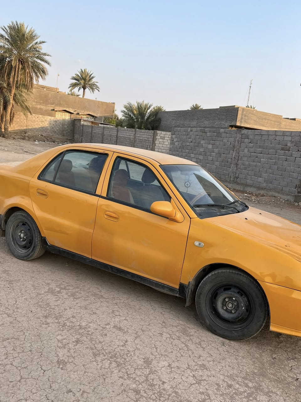 سلام عليكم سياره للبيع جيلي ck موديل 2012 مكينه خير من الله لا تنقيص ولا تبخير بيها ضربه بلجاملغ الي عكس السايق 
وبيها الگير النمره الرابعه ما تعشق فقط هذني بيها 
وعليها هيئه 135 تنقص من سعر السياره السنويه سقطت يوم 7/3 
يعني تكدر تحولها بهذا الشهر 
سعرها 28 وبيها مجال
مكاني بابل 
‭0780 645 2062‬
***********
