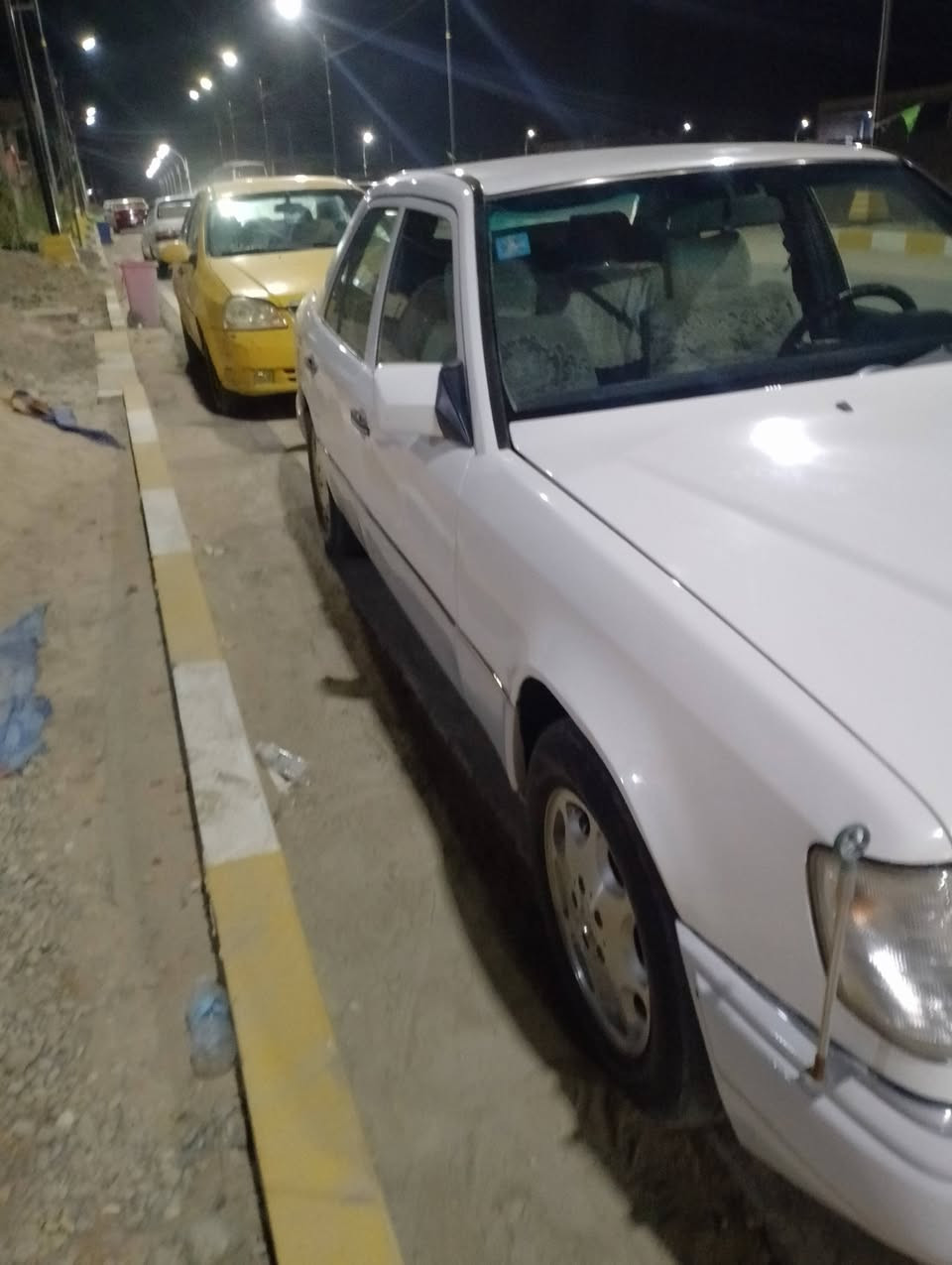 السلام عليكم مارسدس دب موديل 90 بااسمي رقم ذي قار انكليزي محرك وكير في فيتي بطل اسود قواعد الدبلات مكفولة غرفه جديده كهربائيات شغاله تبريد شغال سنتر لوك شغال حداديه جديده تخم تاير جديد صار اسبوع شادهن سياره خير من الله مكان السيارة ذي قار سوق الشيوخ السعر ٧٨ وبيها مجال تريد تحويل تريد وكالة للاتصال ***********
