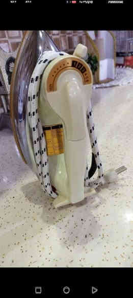 مكوى انتيك اصلي وثقيل السعر 50 بي مجال بغداد الحبيبية *********** يوجد واتساب بغداد
