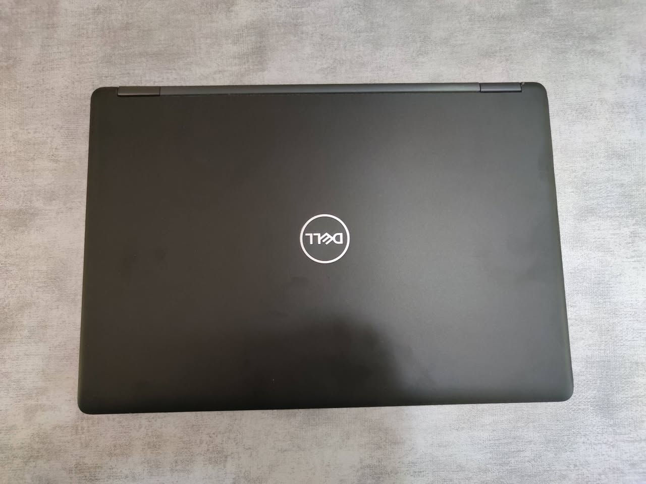 لابتوب من شركة Dell💻
المعالج: Intel Core i5 من الجيل الثامن

الذاكرة العشوائية (RAM): بسعة 8 كيكا DDR4

الهارد (التخزين): من نوع SSD السريع بسعة 256 كيكا 

كارت الشاشة: Intel HD Graphics داخلي مدمج بحجم 4 كيكا

الشاشة: بحجم 14 ips ضد توهج 

الويندوز 10 برو 64 بت

نظافه الابتوب اكثر من 95

ملحقات الشاحن الاصلي مع ماوس هديه 

باتري ليثيوم  ساعتين الى ثلاث ساعات وحسب الاستخدام

مناسب للأعمال المكتبيه وبرامج الهندسيه المتوسطة والعاب متوسطه 

العنوان النجف، توصيل متوفر لجميع المحافظات


**إذا كنت صاحب هذا الإعلان وتريد حذفه لأي سبب، رجاءا أرسل رسالة إلى الدعم الفني**