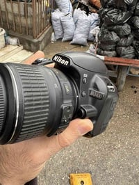 نيكون D3100 • عدسة 18-55 VR • نظافة ٩٠٪