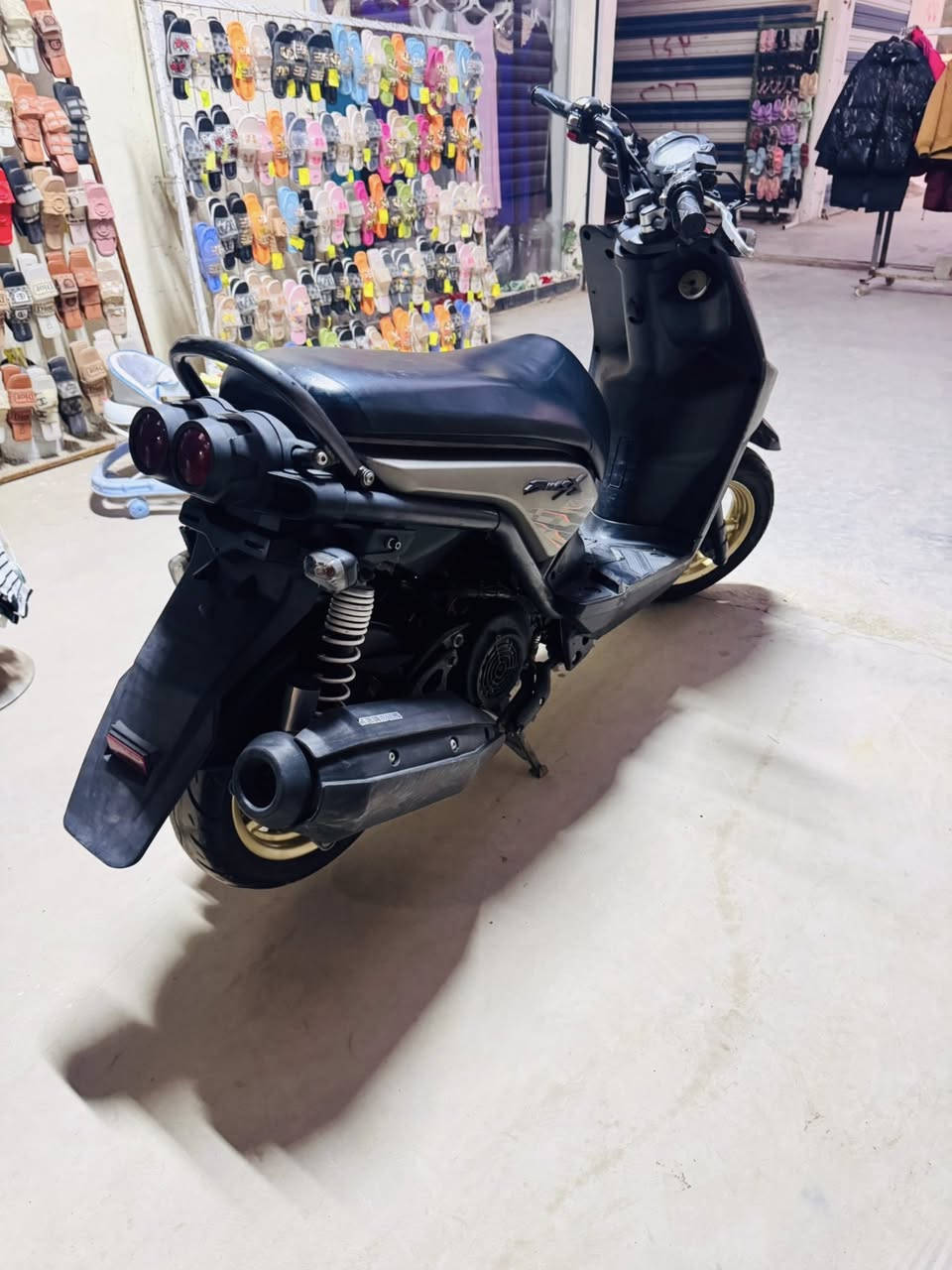 دراجه سكنس جبلي دراجه كلهة بلادي تجي تفحص وشوف بعينك بيهة مكينه خير من الله شلعه شك الكاع ماشيه ٣٣ الف السعر 1300 وبيهة مجال المكان واسط النعمانيه الاستفار خاص او اتصال ***********
