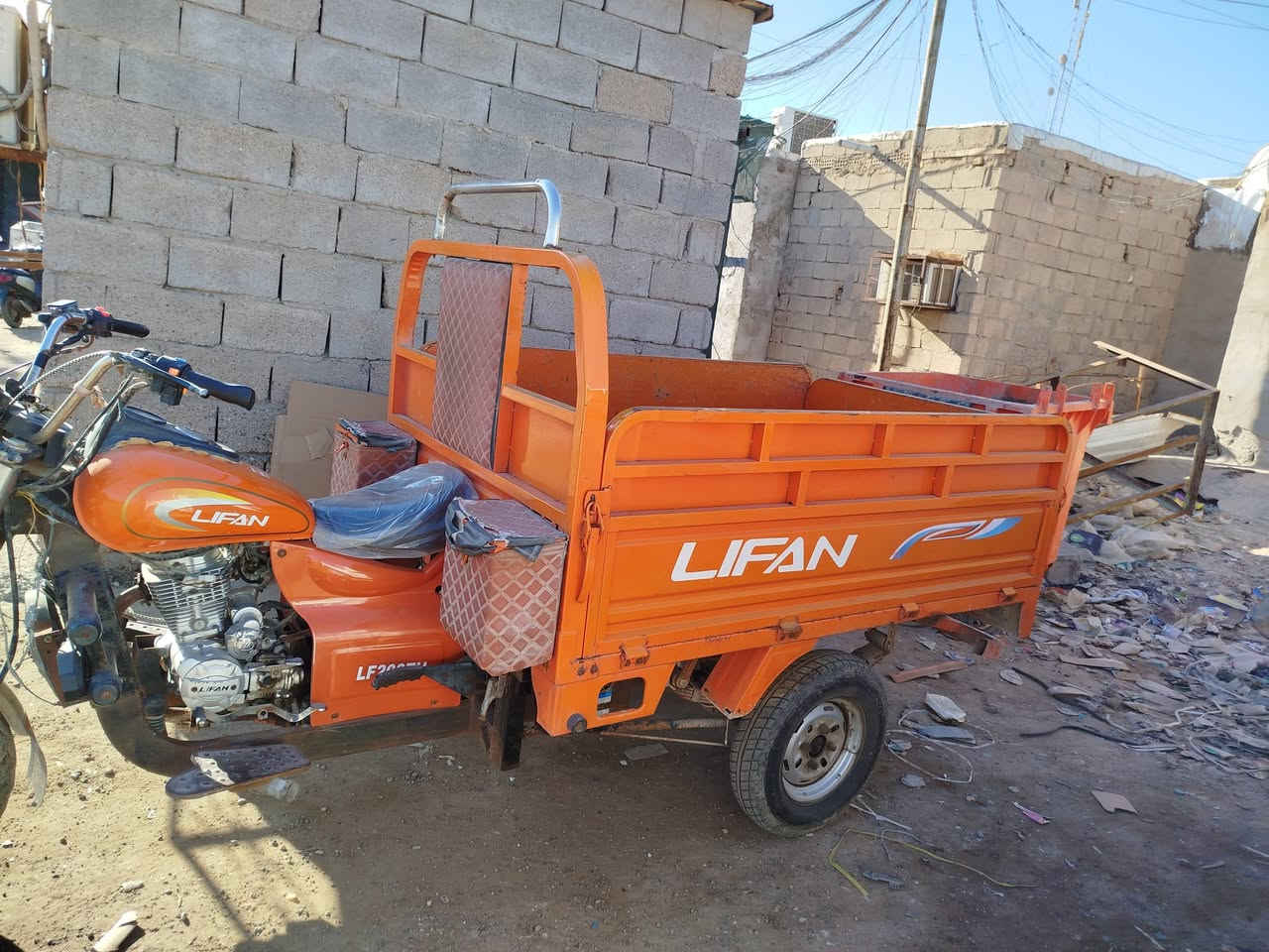 السلام عليكم
ستوته نيفان  معروضة للبيع جديده مامفتوح بية برغي 
مديل 2021 بيه رقم وسنوية بسمي رايده 3.500 ملاين ونص
وبية مجال عنواني الفاو شمالية حي الرسول قرب محل الصادق للاجهزة الكهربائية رقم  الهاتف  ***********
