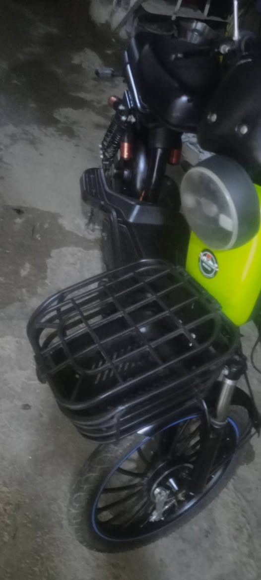 دراجه شحن للبيع
حجم:20
جديده استعمال شهرين 
مكان الامين بغداد 
رقم *********** وبي واتساب
