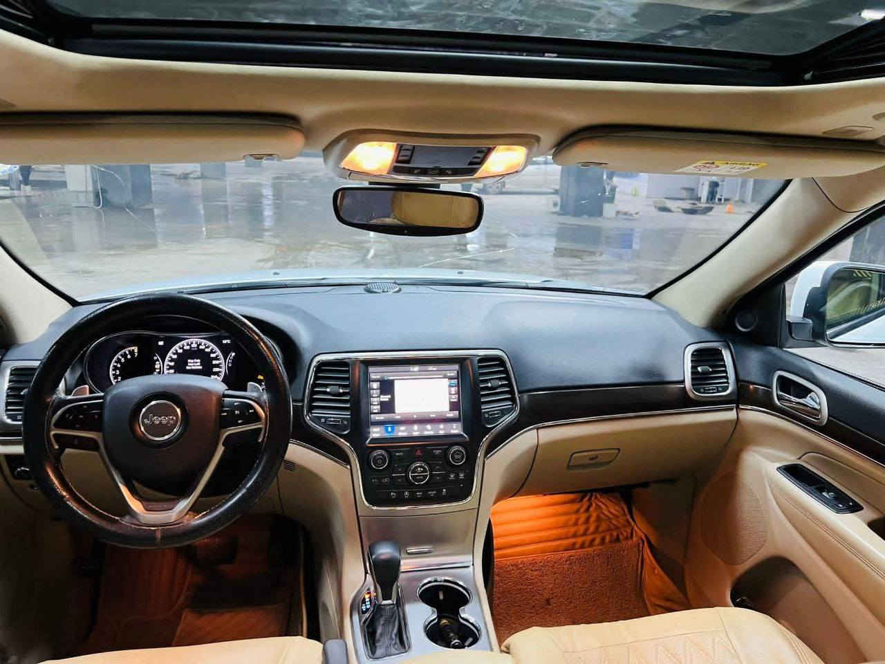 Jeep grand cheroke limitd ful mwasafat 2018 xalije 55 mil roeshtwa كالار, السليمانية


**إذا كنت صاحب هذا الإعلان وتريد حذفه لأي سبب، رجاءا أرسل رسالة إلى الدعم الفني**