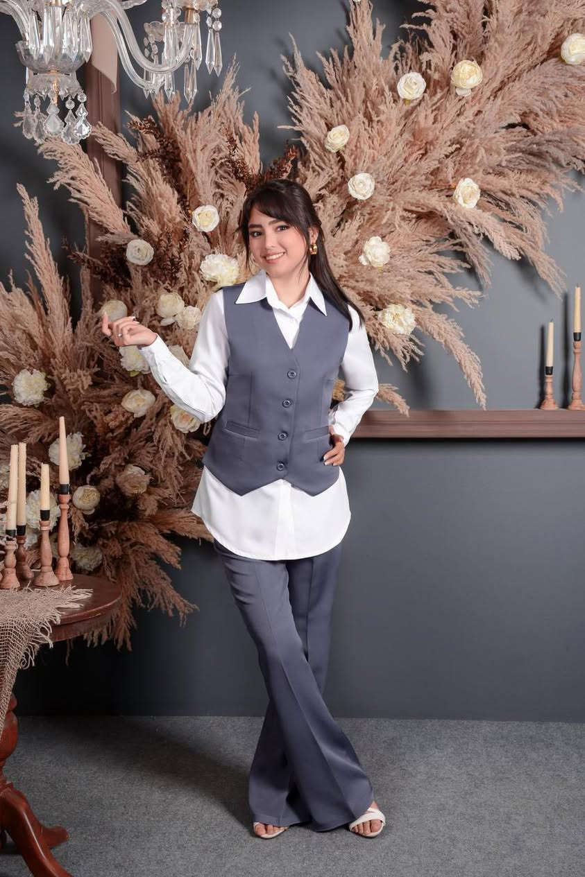 طقم كامل ثلاث قطع 
السعر 300 الف 
بنطلون جارلس قماش مازراتي طول 100
يلك مبطن من الداخل طول 65
قميص قماش سترون يشبه الزبده طول 80 
القياسات
 38 ~ 40 ~ 42 ~ 44 ~ 46 ~ 48
الالوان 
اسود ~ نيلي ~ بيجي غامق ~ بيجي فاتح ~ زيتوني ~ وردي ~ جويتي ~ ماروني ~ ابيض ~ بنفسجي ~ رصاصي
#جديد #رمضان #ترندالمشاهير #تخرج #طقم #كشخة #توصيل__بغداد__محافظات


**إذا كنت صاحب هذا الإعلان وتريد حذفه لأي سبب، رجاءا أرسل رسالة إلى الدعم الفني**