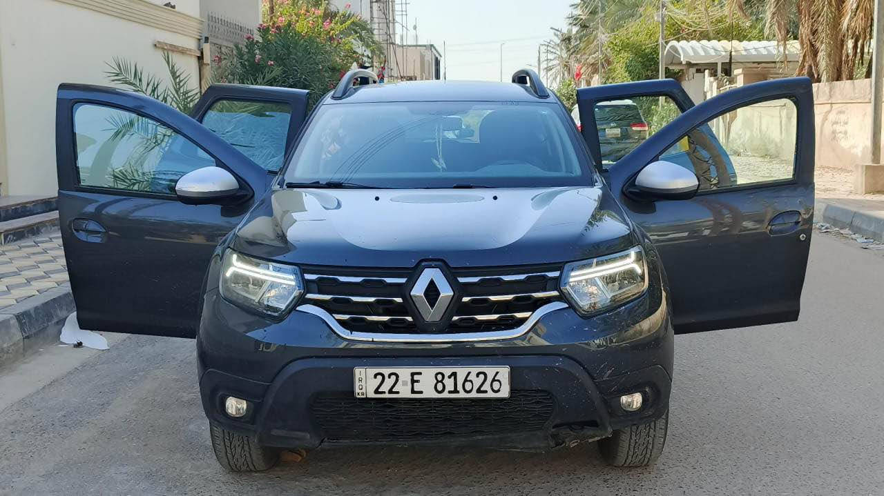 رينو موديل 2023 بيه ملاحظات قليله السياره جديده بيه طلقه بالقماره للاستفسار الاتصال *********** السعر 150 وبيه مجال البصرة, العراق
