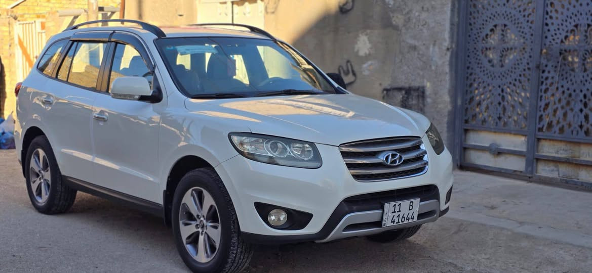 السلام عليكم
سنتافيا موديل 2012 خليجي
كفاله عامه من الصبغ والتبديل والفتح 
٦ سلندر 
فول مواصفات ١/١ 
7 راكب 
بصمه 
فتحه كشنات جلد 
كشنات كهرباء 
السياره فول للأخير 
سياره كير مكينه كفاله برغي ما مفتوح بيه 
سياره جديده بمعنى الكلمه
رقم بغداد باسمي تحويل ثاني يوم 
اتصال ***********
