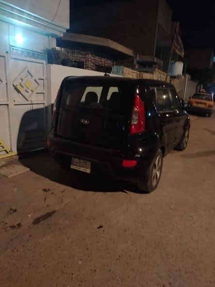 كيا صول مديل ١٢ رقم بغداد بسمي صبغ عام  محرك ٢٠٠٠ رقم *********** عنوان بغداد 
 بيه مجال العنوان بغداد
