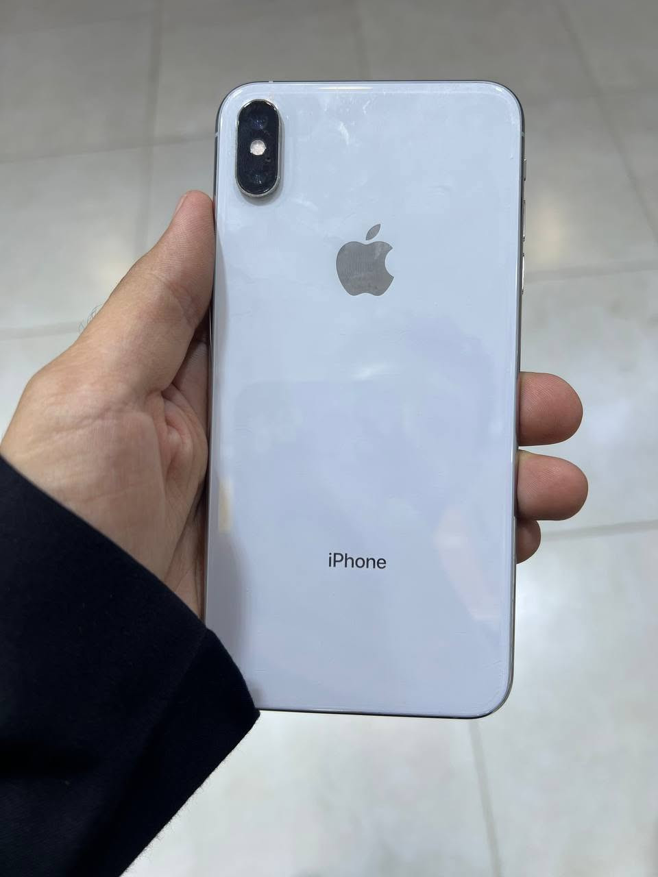 ايفون xs max 
امريكي (LL\A)
ذاكرة 256
بطارية 74 بلادية 
بدون ملحقات
مستبدل شاشة اصلية  بصمة الوجه شغالة
السعر 220 ألف فقط 

ايفون 11 برو ماكس 
امريكي (LL\A)
ذاكرة 256
بطارية 88
بدون ملحقات 
مستبدل شاشة بيها فطور مماثرة ع اللمس نهائيا 
السعر 225 ألف فقط 

المكان نجف


**إذا كنت صاحب هذا الإعلان وتريد حذفه لأي سبب، رجاءا أرسل رسالة إلى الدعم الفني**