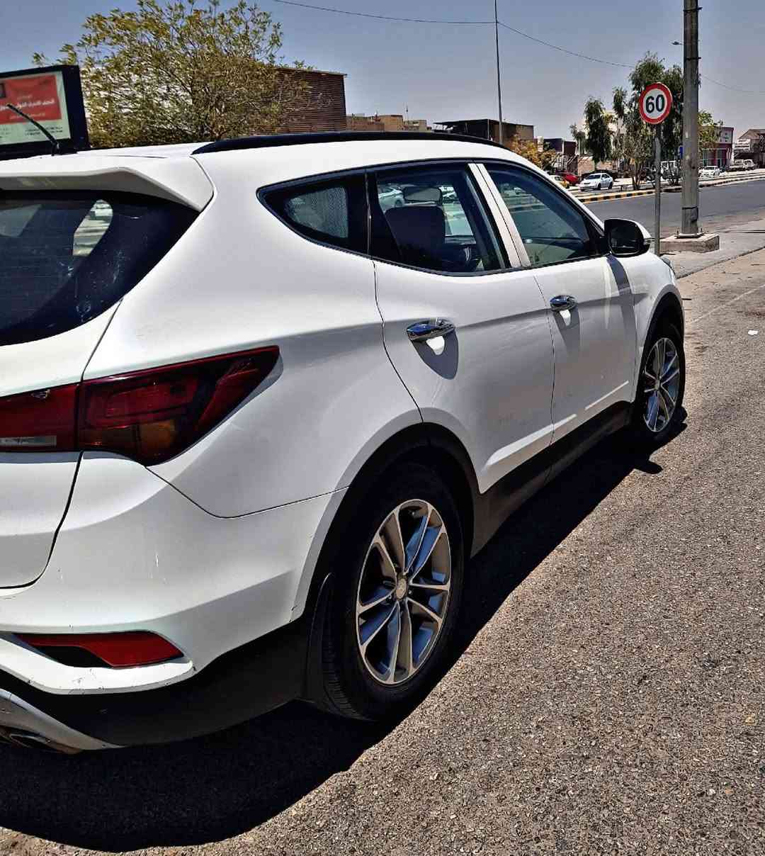 اللهم صلي على محمد وال محمد 🌹

                           للبيع //
       سنتافي 2016 اربيل شكل ال2017
 مكفول من الضربه والصبغ سياره جديده   مواصفات: كشن كهربائي ،حساسات، كامره ،محرك 2400، تخم تاير جديد
السعر :170قابل للتفاوض 

 للأستفسار 📞الاتصال على الارقام :
للأتصال📞:***********
للواتساب:***********
