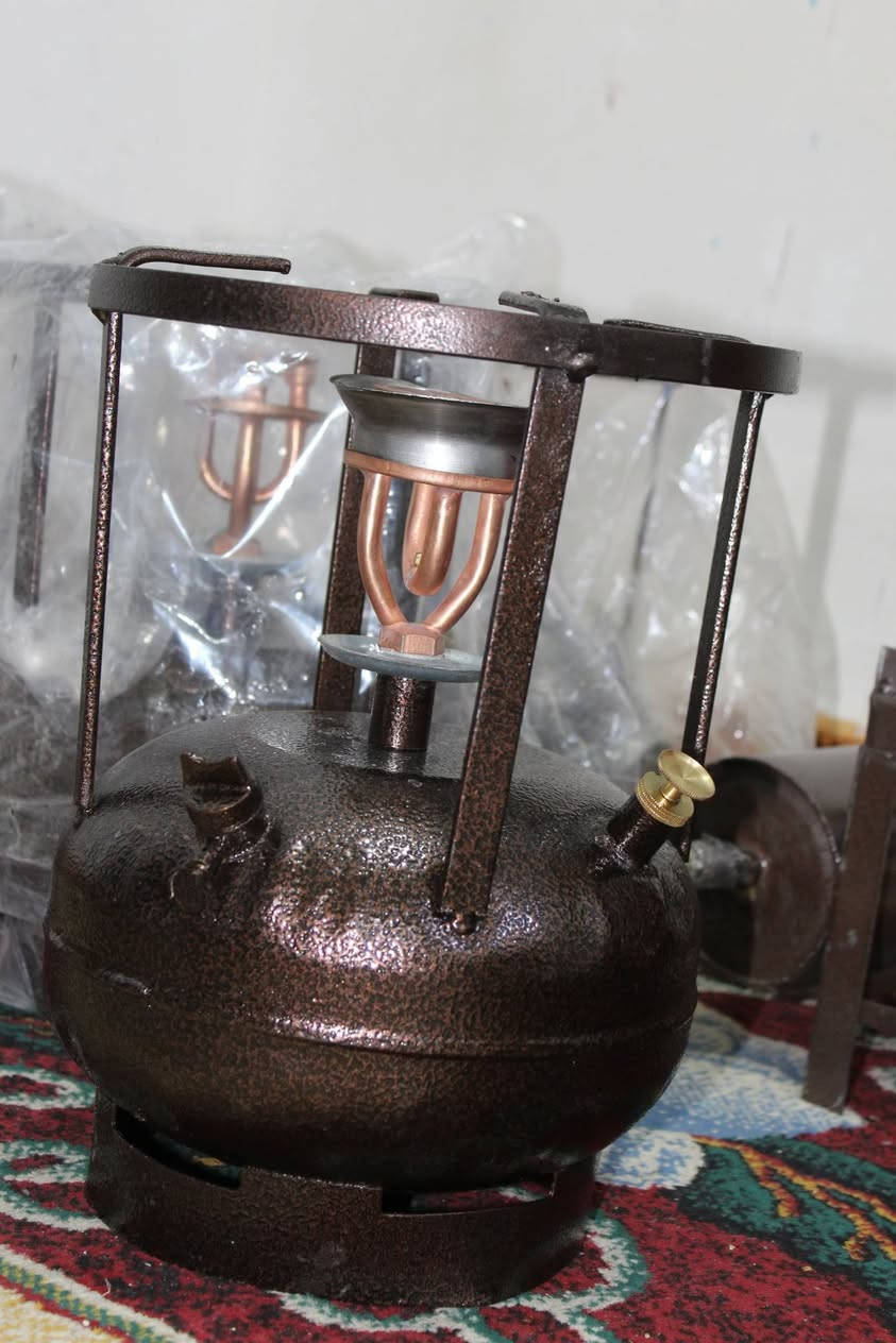 توفر 
الطباخ ببور السوري
التاج نحاس ١٠٠. % مع الدفاش نحاس هندي 
شغل درجة اولى 
متانه عاليه سهل الاستخدام
سعر 65 الف مع التوصيل لجميع المحافظات
***********
