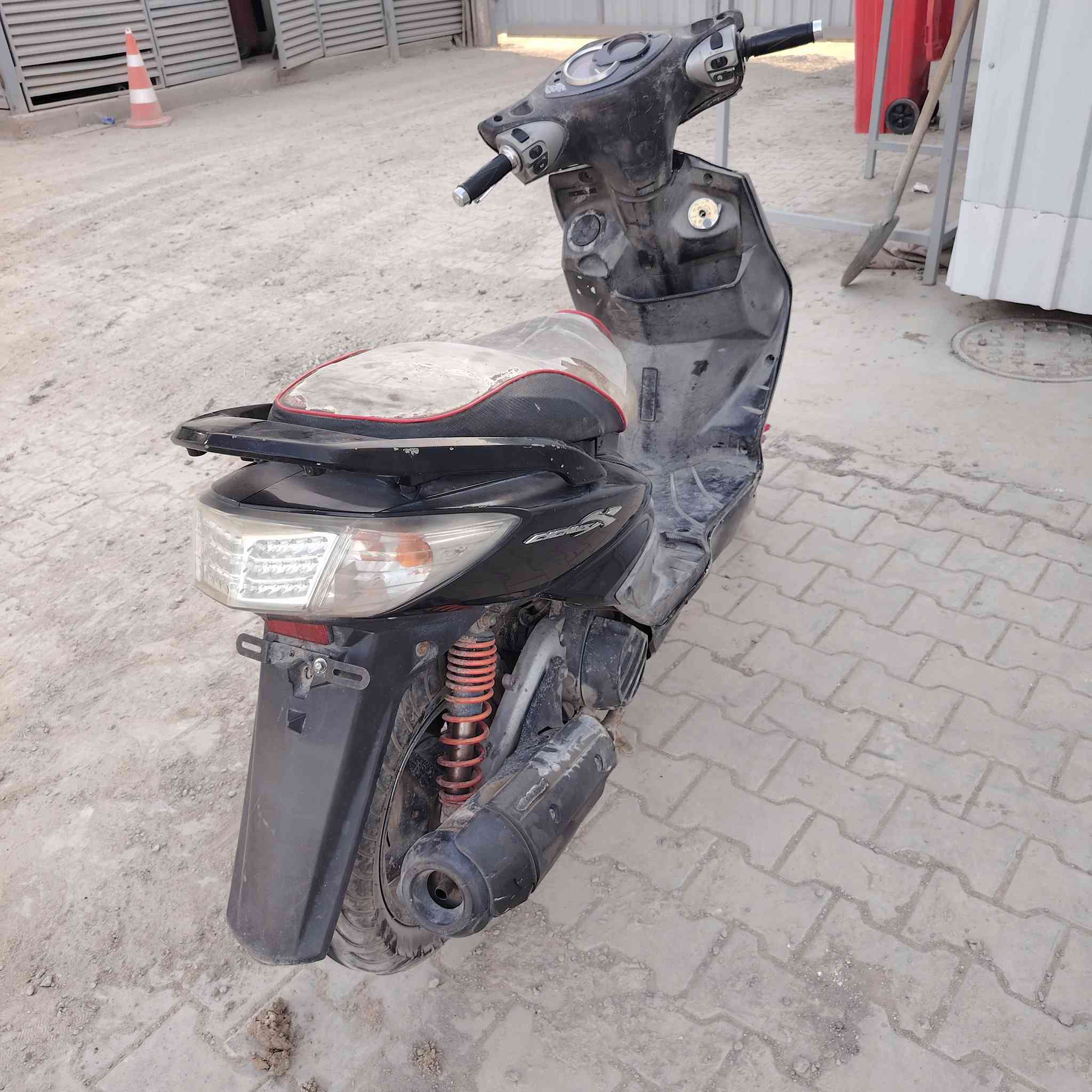 السلام عليكم للبيع أو مراوس سكنس فحل نوزل خطين شغاله نكره سلف كهربائيات كوله شغاله شلعه ومعدل فول دشبول شغال نضيفه محرك اخرس حلوه من كل النواحي بيه بيه خربطه بل نوزل مكاني حي تونس يم شركه تويوتا عل سريع محمد القاسم ***********
