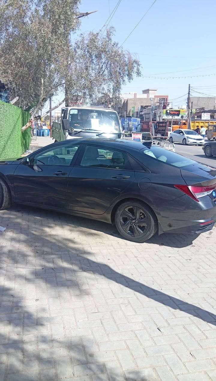 سلام عليكم النترا ٢٠٢٢ سياره بيه بس بنيد مبدل بيها نفس اللون اصلي بدون صبغ تحكمات ستيرن سياره فول عده الفتحه سونار مرفق بلمنشور سياره خير من الله ونظيفه السعر ١٥٠ وبيها مجال رقم ***********
