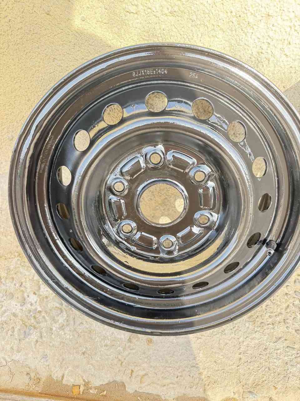 سلام عليكم ويل للبيع مال جنبي ناصي ايو فلس كلهن اصلي السعر 140مكان نجف حي الانصار خاص موجود الرقم ***********
