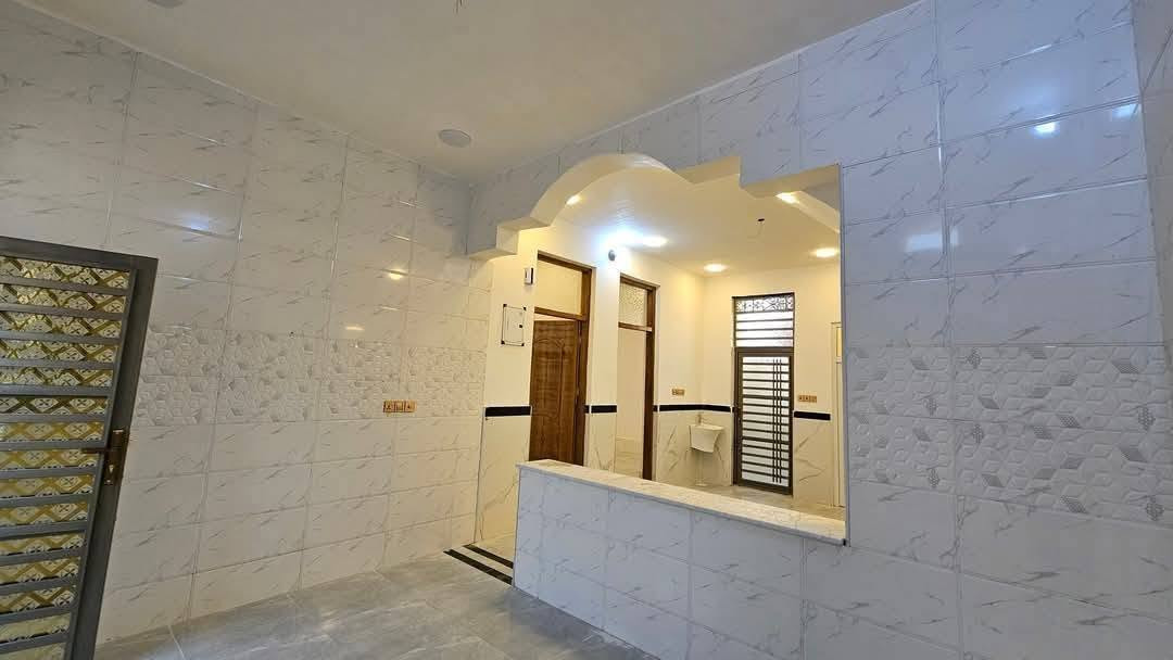 يوجد لدينا دور للبيع في بعض مناطق العمارة بكافه أنواع المساحات 
حي المعلمين الجديد / مغربه/ الجمعيات/العرضات/نهاوند/ حي الشهداء/ حي الصحفيين/حي الغدير/ العابرات/الشيشان/ابو رمانة
#علمأ_البناء_حديث
للإستفسار الإتصال على  ***********
