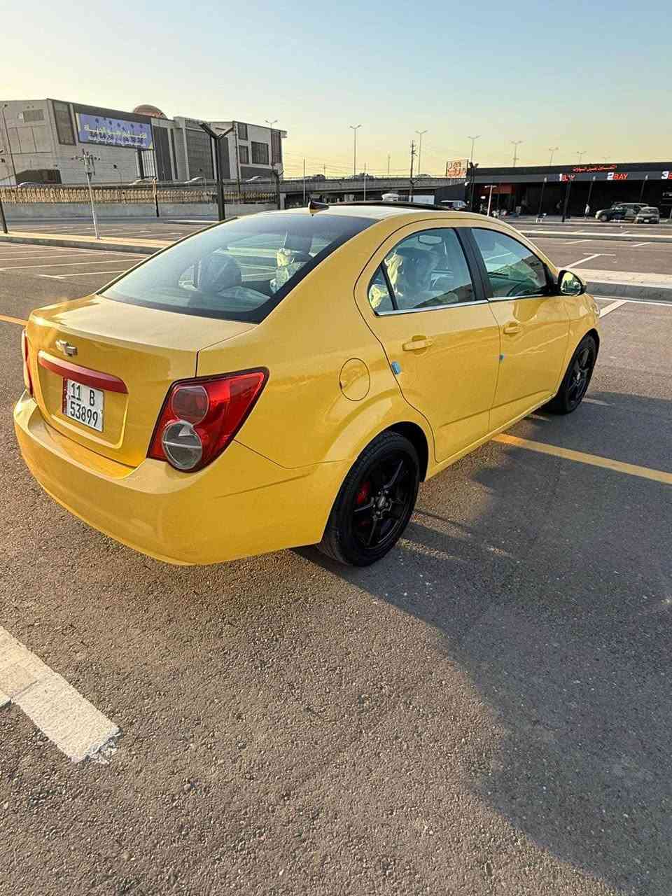 السلام عليكم (شوفرليت)سونك وارد امريكي(2014) محرك (1800) المرغوب كير اوتماتيك رقم نكليزي تحويل ثاني يوم رقم جديد وهزه جديده ومصفره بحث وهيئه وغرمات  السياره كير ومحرك  وكهرباء خير من الله بدون نقص  صدر امامي خلفي جديد تخم تاير جديد باتري جديد شاشه بلاديه تحكمات ستيرن السياره بوجك الشارع سعرها (67)وبيها مجال بسيط التصال (***********) مكاني بغداد بغداد, العراق
