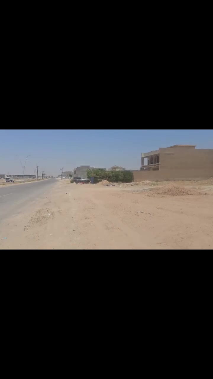 قطعه ٣٠٠ متر على شارع ٦٠ الديوم للايجار  الاستفسار  ***********
