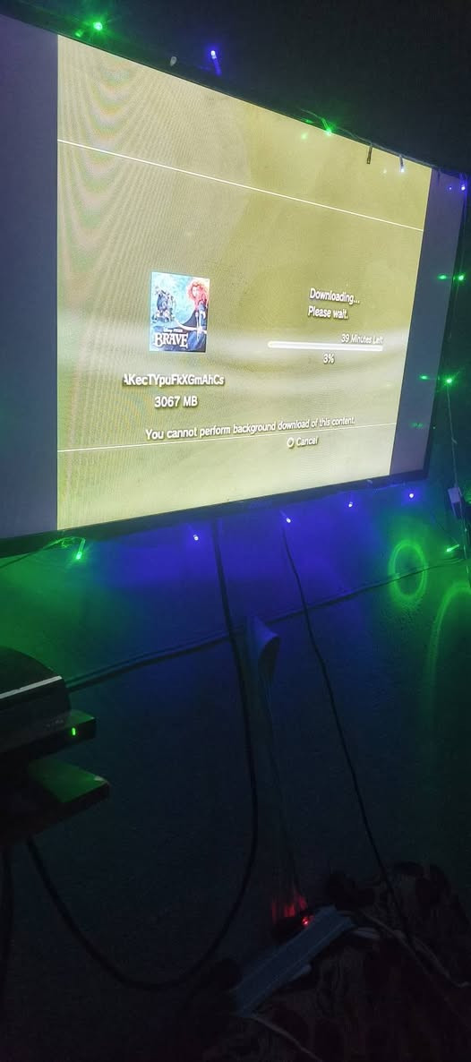 بلي3 فات اخر اصدار صاله عدي سنه ولا مره عطل منزل بي نظام مكاتب تكدر تنزل العاب شكد متريد بسهوله من الانترنيت هارد 500 وبي 30 لعبه وملحقاته كامله بدون كارتونه سعره 125 مكاني بغداد المدينه ***********
