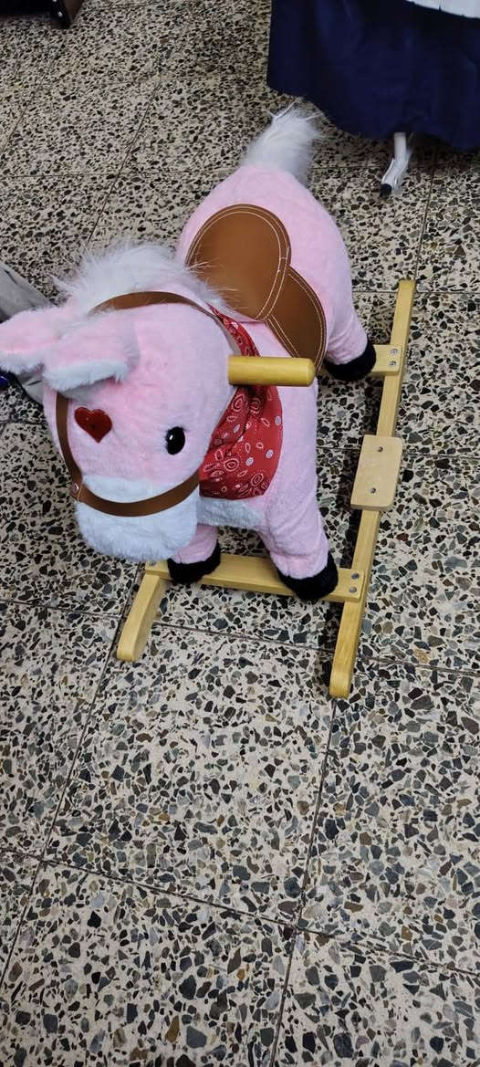 هذني كلهن نظيفات وبعده اخت الجديده والله
وهاي الي بلجيس حمالة طفل جديده بعده ممفتوحه بوحده مشتريه 20 الف
كلهن سعرهن
75 الف
العنوان ساحة الأندلس شارع النظال
الرقم ***********
