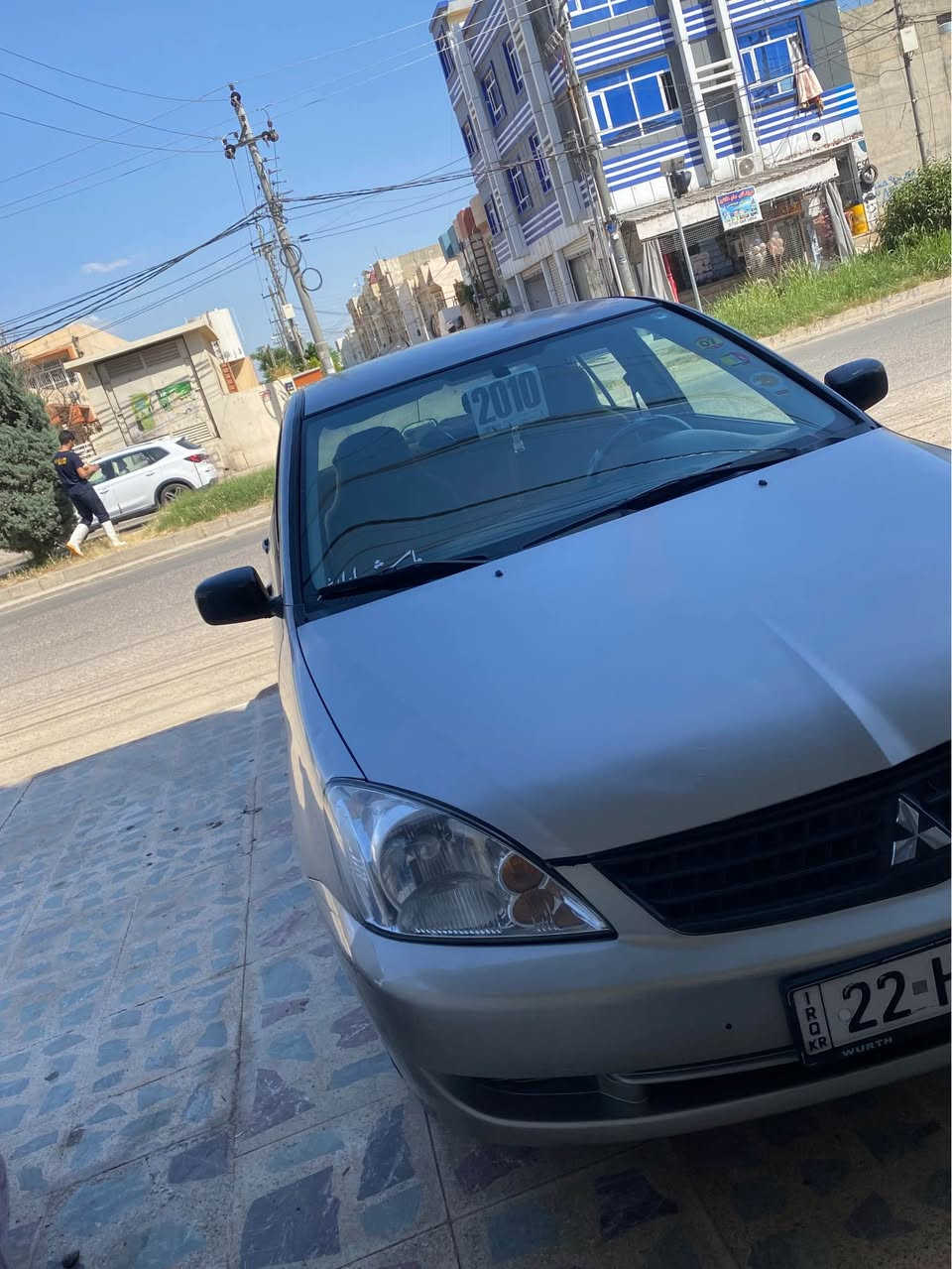 لانسەر ٢٠١٠لۆ فرۆشتن مالی خۆمە سیاریکی خاوین و دەژە فیتەر ماشلای دە ویت 
مەکینەی  گۆراوە بۆ گەورە بەکیش وخاوینە لۆک ماشلا بویاخی نیە بەشەرت یەک تۆز ساردی لای جاملخی پشت سەکەنی هەیە ماباقی هیجی نیە تۆزیک کال بونەوەی هەیە بەس بە حەیب ناجی جوار تای نویی بەشەرت بە ناو کردن سەحریشی داوای79لیدە کەم مجالیکی برایانەی تیدایە ژمارە*********** سەنەوی تا2027 أربيل, العراق
