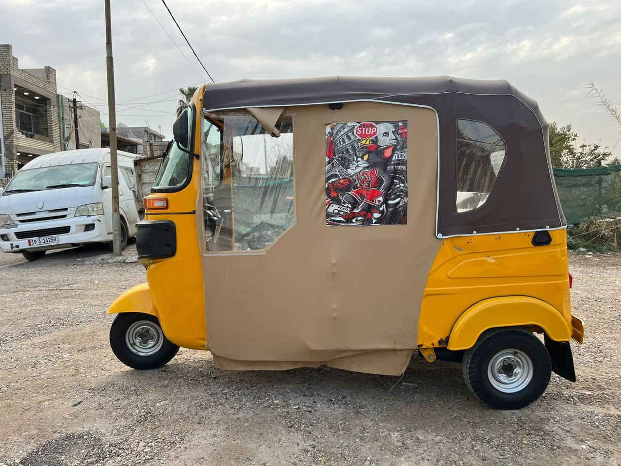 تكتك موديل 2022مرقمة باسمي
المحرك مكفول كفالة عامة 
الكهربائيات كلها شغالة
بس ما عدة الضربة الي بل صفحة والباقي موضح بالصورة 
التكتك خير من الله 
***********
ممتواجد خاص الي يريد يتصل
مكاني بغداد منطقة بغداد الجديدة 
السعر 7250ببها مجال
