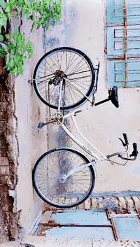 السلام عليكم 
بايسكل للبيع 
الحجم 27 اللون ابيض بداله وحساس ريدله واير بداله وكلوب حساس
وبريك امامي
السعر 65 
العنوان بعقوبة التحرير 
***********
