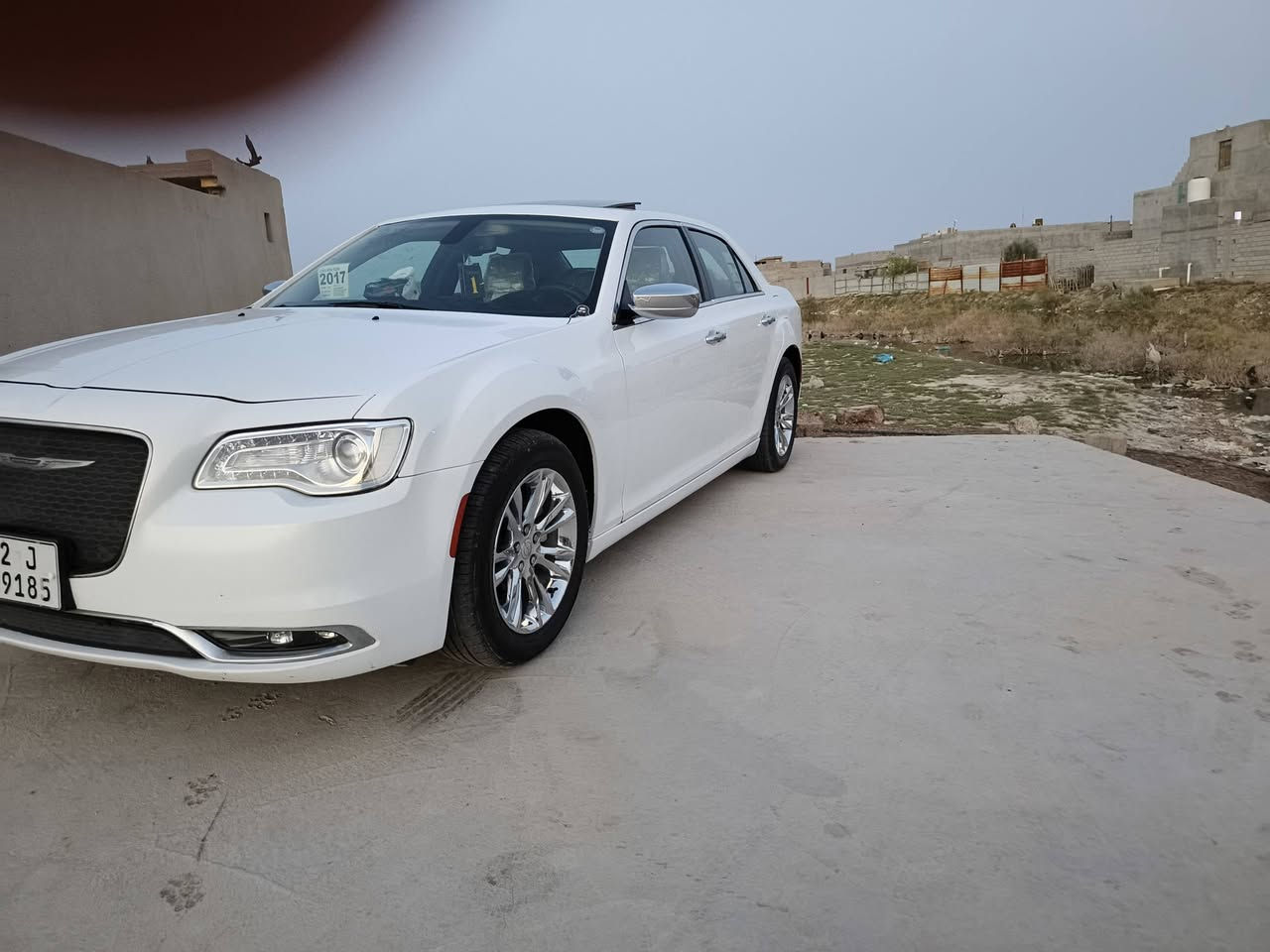السلام عليكم... اوباما موديل 2017
سياره ماشيه ٩٨ميل

مواصفات c  فوول لاخير رقم اربيل تريد تحويل تريد وكاله.
داخل عسلي
بنو راما 
بصمه تشغيل عن بعد
خزن ميموري
تفاصيل اكثر اتصل
*********** مكاني بصره
