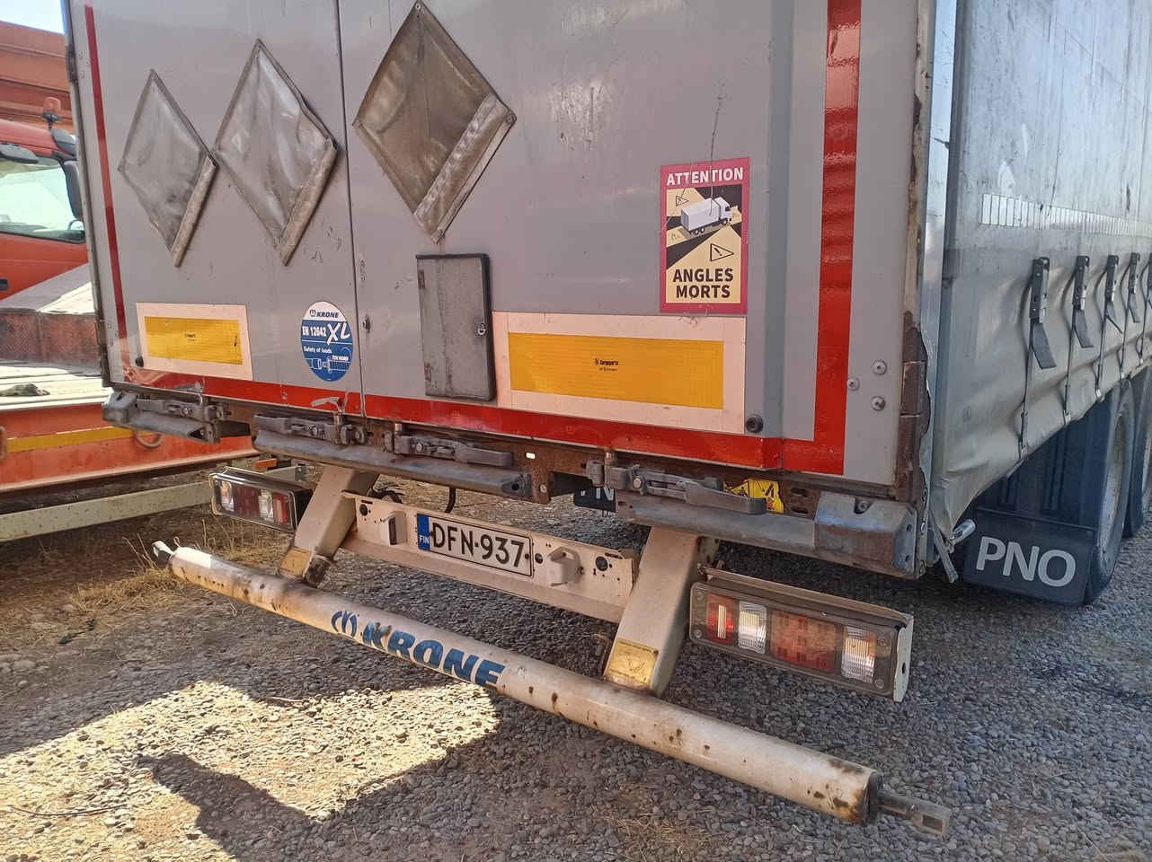 سلام عليكم عربانه كرونه 2015دخول جديد  حلوه لعربانه موجوده بل عماره مكلف بنشر هاذه رقم راعيه ***********
ما متواجد بل خاص
