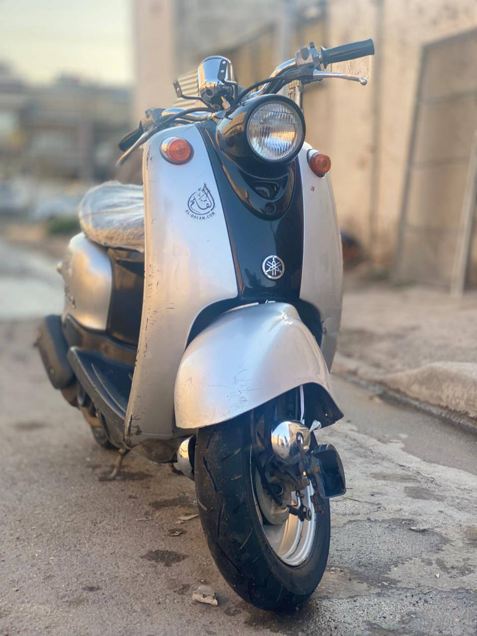 السلام عليكم دراجه عبد الحليم فحل كدامكم شوفو النظافة عوزها بس سلف تبديل كله شغال عالي ناصي اشاير العداد يشتغل لضوة مالته هوة.والكيج مال بانزين تاخذهة تصرف علية 20 الف بس سلف ب15 وطوافه مال بانزين ب5 سعرها 225 وبيها مجال للشراي عنوان بغداد حي القاهرة *********** بس واتساب واتصال موجود ماموجود  بل ماسنجر
