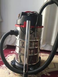 مكنسة برميلية • GRAND • نظيفة