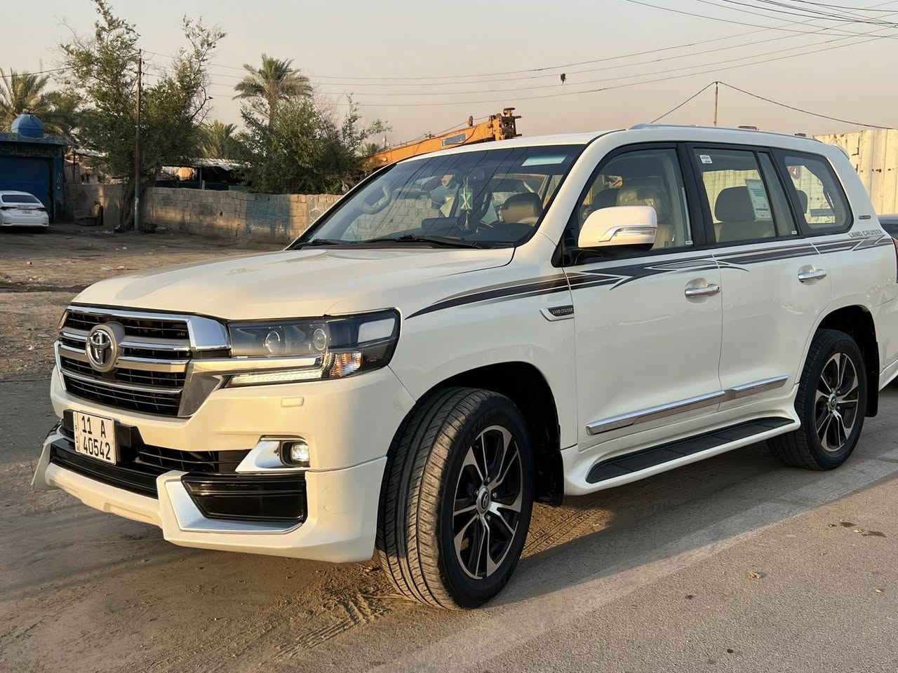السلام عليكم للبيع لاندكروز مديل 2012محدثVXR2020اصلGXRبريم محرك كارتون كير صدر مواصفات فول للخير كشن كهربائي وشاشة عشرين ودركة عشرين وتنته مال كراند تورنك ام السماعات بسقف سيارة مصروف عليها وتحديث جيد وتخم تاير حجم 20رقم بغداد انكليزي بسمي شخصياً هزة جديدا 2027سيارة جاهزة على اخر حباية مصبوغةجماله مكفول شاصي وتحويل مكاني بغداد شاشات خلفيا وثلاجة شرط جماد ترايك 200وتحويل شرط نفس السبوع وسعر 275مع مجال سيارة شكد ما تتوقع جديدة وتراي عشرين الشراي يتصل ويدلل *********** //////

