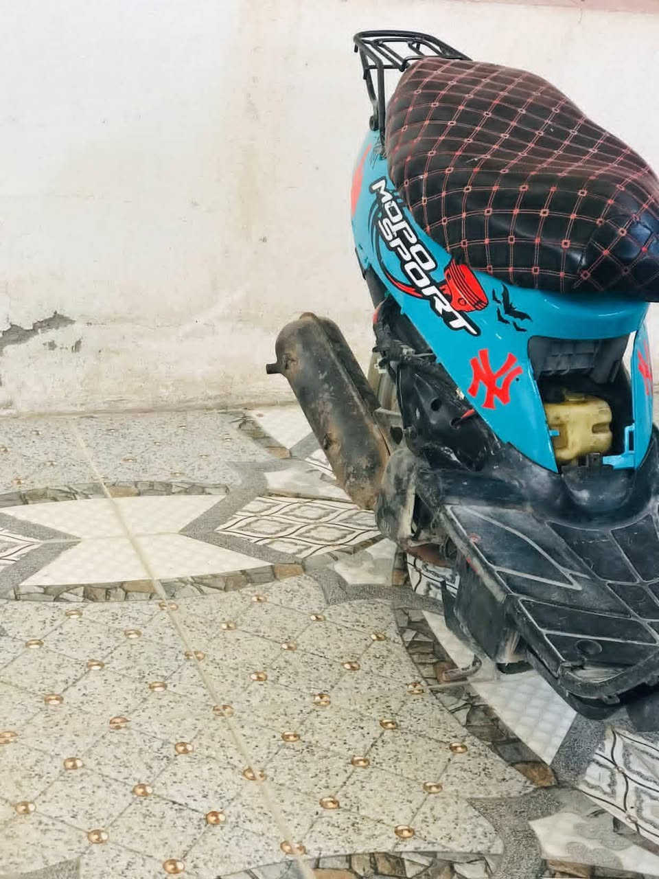 السلام عليكم دراجه للبيع دراجه 60 شلعه وسرعه اغراض كامله كل شي شغال سعر 250 بها مجال تواصل واتساب ***********
