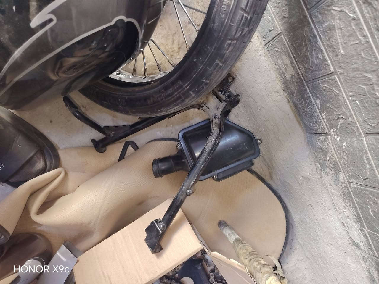 سلام عليكم للبيع المكينه شغاله والغراض كله نضاف مكاني نجف ***********
