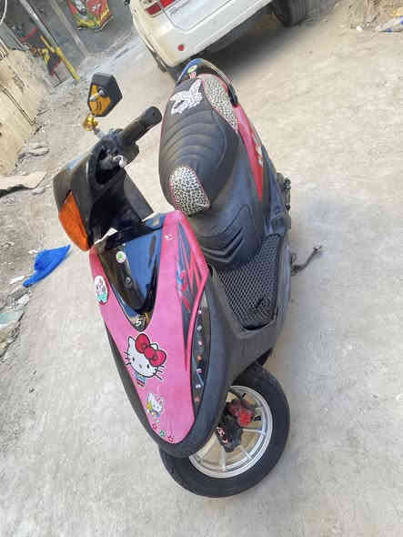 للبيع
حبايب ماكس عدله 
بوشه ٥٠ مفتوحه ولفات فقط بس ولفات مو تكلي شمفتوح بيها 
ملحه ونصبتها حلوه بيها وياله مشيف ثقيل 
وبيها دبل خلفي اصلي 
وبيها اكزوز صجمي 
وكشن أربع ولفات 
اشاير أربع ولفات 
قطرة دهن 
نگرة سلف بكل وقت شلعه ومعدل شرط 
س ٦٥٠ 
رقمي (***********)
