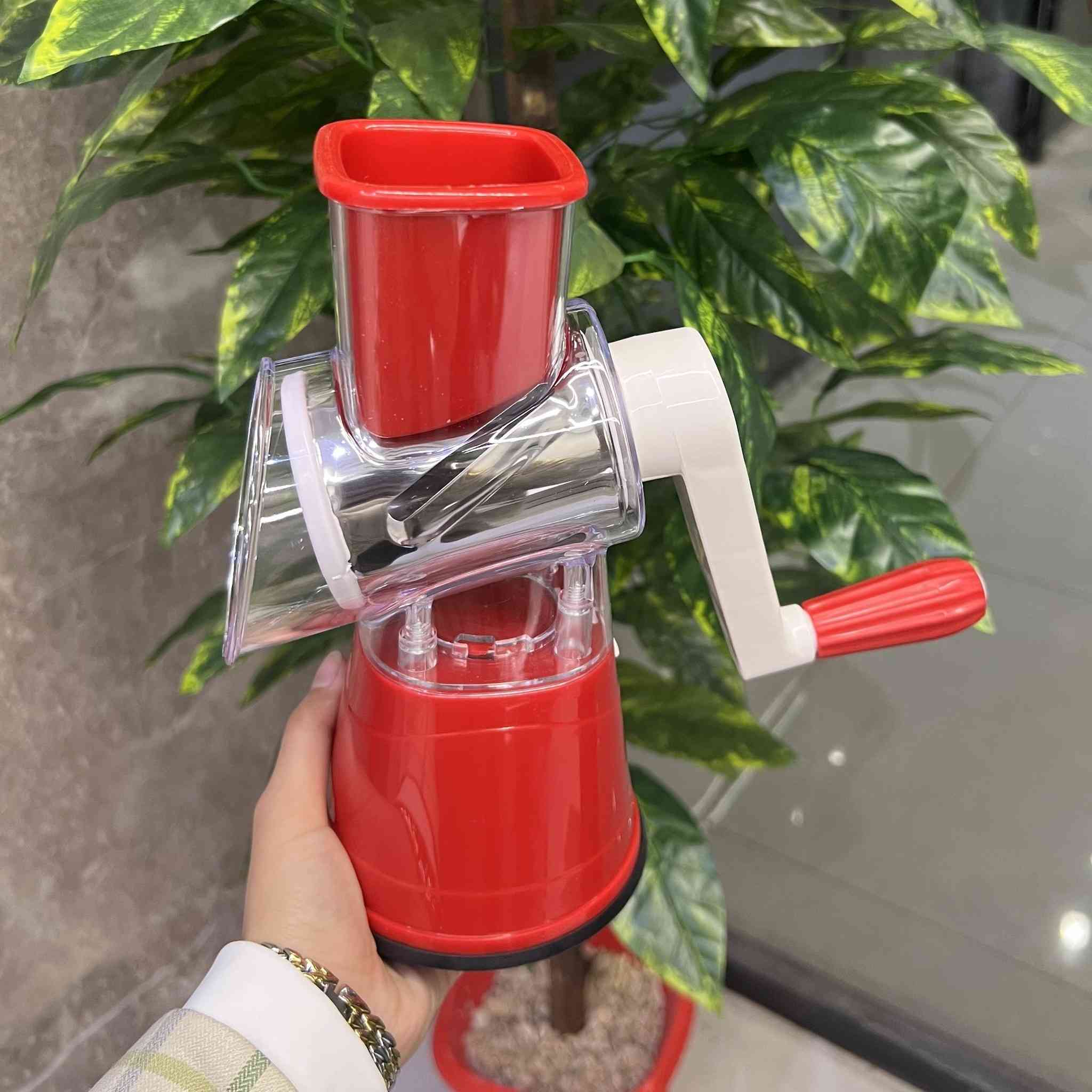 🧀✨ برش وتقطيع سريع وسهل لكل المكونات!

مبشرة يدويّة دوّارة بقاعدة شفط قوية تثبّت الجهاز على الطاولة 💪
3 أسطوانات من الستانلس ستيل: بشر ناعم، بشر خشن، وتقطيع شرائح 🥕🧀
فتحة واسعة مع دافع للطعام للحفاظ على أمان اليدين ✋
قابلة للفك والتنظيف بسهولة ♻️

خلي مطبخك مرتب وعملي بدون تعب! 🍴 السعر 15الف مع التوصيل


**إذا كنت صاحب هذا الإعلان وتريد حذفه لأي سبب، رجاءا أرسل رسالة إلى الدعم الفني**