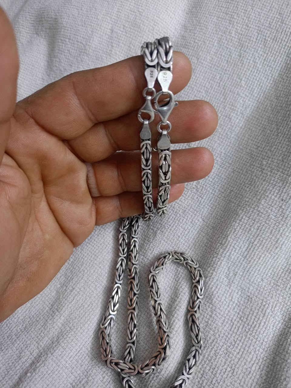 سوار وزنجيل فضه للبيع وزن ثقيل 124 سعر الغرام 4000 من بغداد


**إذا كنت صاحب هذا الإعلان وتريد حذفه لأي سبب، رجاءا أرسل رسالة إلى الدعم الفني**