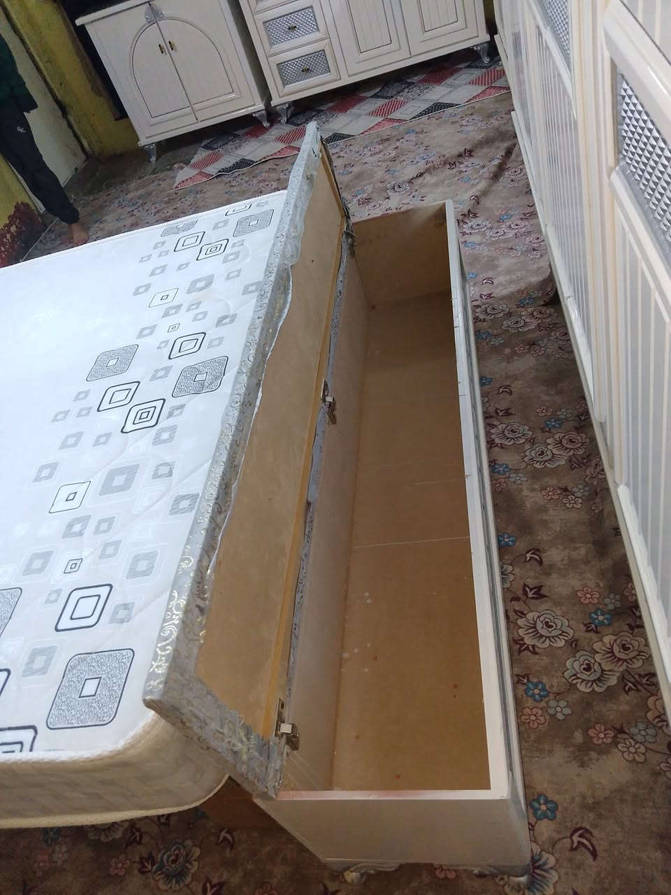 السلام عليكم غرفه غير مستخدمه عراقيه تصميم تركي 8قطع مكاني ناصريه حي اريدو ***********يوجد وات ساب
