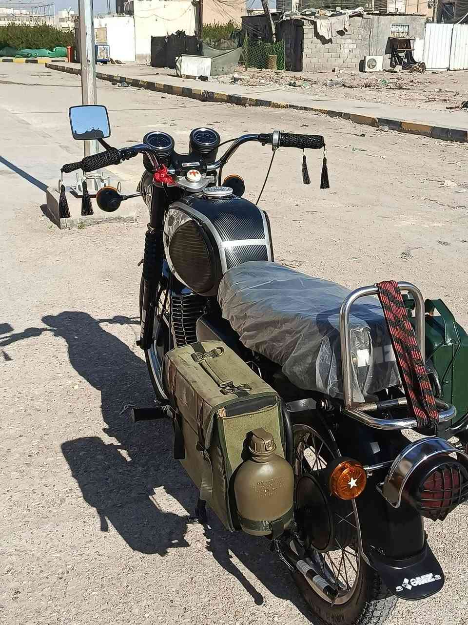 السلام عليكم دراجه mz1981 محرك قمبوره لحيم بل خشم وصوب واحد جوه الكشن ضفيره جديده كصه 5 هستوه مجفته صالنصه عسكرعية العوجه دراجه نقص برغي ما بيه متخسر عليه شي الله وكيلك كله جديده  
واذا اكو مرواس باماطور نضيف ليريده يتفضل خاص تحياتي للجنايه...


**إذا كنت صاحب هذا الإعلان وتريد حذفه لأي سبب، رجاءا أرسل رسالة إلى الدعم الفني**