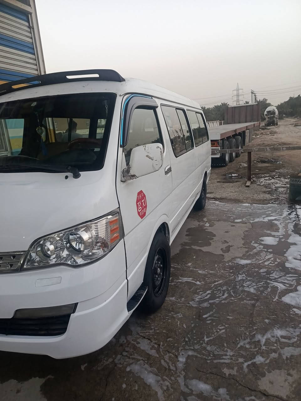 السلام عليكم جنبي اج ون  موديل 2014رقم بصره مشروع وطني بسمي سنويه مجدده  مصفره غرامات والهيئه مكينه وكير وكسل مكفولات شواصي رقم شاصي مكفولات كهربائيات كله شغاله دوشمه سياره جاهزه من كلشي رايده ب ( 90 )وبيه مجال للشراي مكاني نجف   ***********
