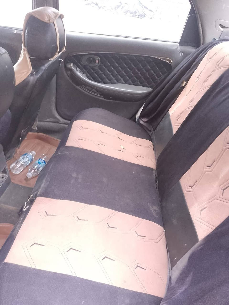 السلام عليكم كيه كريدوس موديل 1995 الماني كير ومحرك كفاله تبريد ثلج ويل كب باتري جديد تخم تاير جديد كهربائيات شغاله داخل حلو تاخذه كبل للشارع كير اوتماتيك محرك بلادي هيئه وغرامات مداكه ابيع كوم حديد سعره 12 وبيه مجال للطيبين مكانه ديالى بعقوبه شراي اتصل لا تراسل هذا رقمي *********** ملاحضه راعيه ما اندله عندي مستمسكات ابو وكاله حته الوكاله مستنسخه عندي وكفله من كل شي
