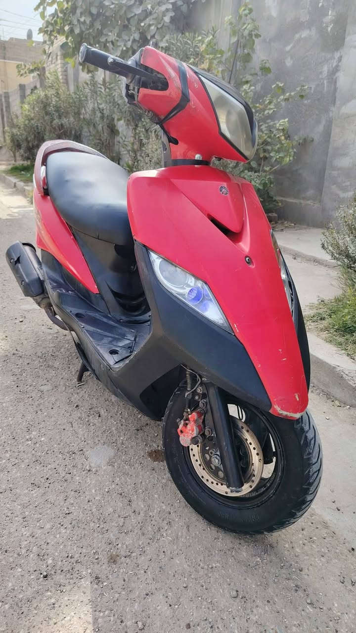 ماكس ثعلب 🦊 محرك مكفول مامفتوح.مال رمبة جيب فيتر وياك شرط شلعة ومعدل كفراتها اصلية مختمة اوراق كاملة.كهربائيات سلف هندر كلها شغالة .نقصها فقط باتري ضعيف.. مكانها بغداد الشعب سعرها 450 وبيه مجال ***********
