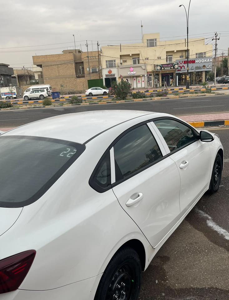 السلام عليكم
سيراتو 2022 رقم اربيل دولي بسم شركه 
كفاله من صبغ وتبديل بيه شخوط سويج بلباب وره وبيه ملاحظات بسيطه بلدعاميات محرك 1600 نص مواصفات
داخل لونين تبريد قطعتين مثبت سرعه مانع انزلاق تحكم ستيرن فول كاعيه مدوشمه جلد باتري جديد ويل مصبوغ حراري مكاني نجف ***********
السعر 158
