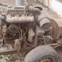 للبيع أو مراوس مولده كيا 2701  محرك شغال ونظيف وكذلك راس التوليد 30 KV...