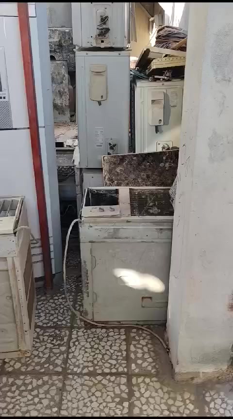 أشتري  سبالت عاطلة 3طن ب 150 الف 2 طن ب 90  طن ونص ب 60 مكيفات من 60 لل 90 مولدات باتريات وايرات كيبلات فافون نحاس مبردات شعدك غراض  راسني ع الخاص


**إذا كنت صاحب هذا الإعلان وتريد حذفه لأي سبب، رجاءا أرسل رسالة إلى الدعم الفني**