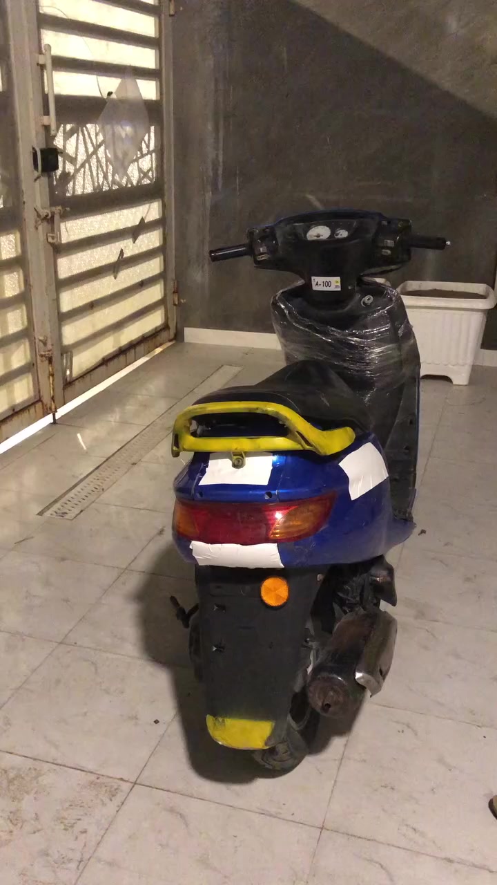 لام عليكم دراجه فراشة تخبل سرعه اي شي مابيها لانضوح ولا قطره دراجه العداد سرعه شغال ولكيلو متر ومال بانزين ولكلوب مال عينه هم شغال  مرتبه مال مشاوير او شغل ماوكفتني بشارع الله شاهد ولا طابه مصلح نقصها بس باتري وكل شي يشتغل شرد نص هندر تشتغل   سعرها ٤٢٥ وبي مجال قليل مكاني معقل رقمي ***********
