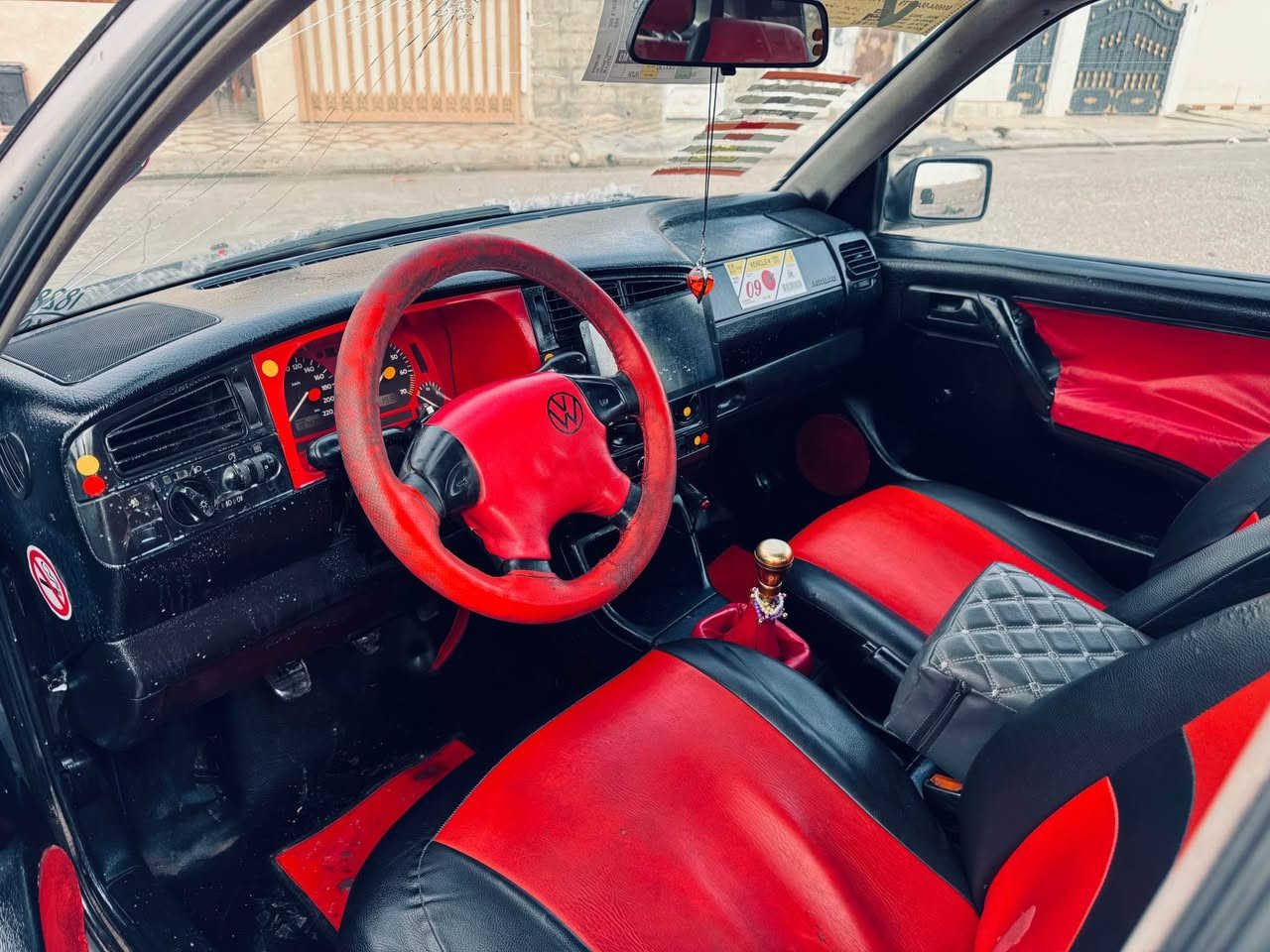 گۆلف بۆفرۆشتن مۆدیل 1993ڕەقەم ئەسلیە سەنەوی کەسکە وەکالەبەناوی خۆمانە بەشەرت وەرگەڕان وبڕاوەی بەشەرتە لێدراویشی نیە کارەبایی کامل مەزبوتە تازەبنیمان توندکردۆتەوە زۆرتوندوتۆلەمەکینەی کەمەدوکەلێکی هەیە گێری بێ حەیبە سەحری ٢٥وەرەقەومحامەلەیە جوابی کۆمێنت نادەمەوەهەموزانیاریەکانم نوسیوە گەرمشتەری تیل کە(***********)لەهەولێرەگۆڕینەوەناکات؟ أربيل, العراق
