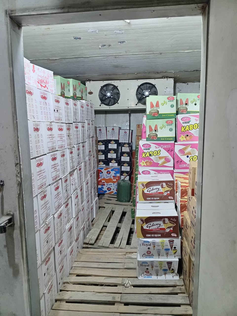 السلام عليكم
للبيع غرفه تجميد العمل النكي فتح وشد براغي 
الطول 4 متر
العرض 3 متر
العنوان كوت
تفيد ابو الأسواق والسوبر ماركت
*********** واتساب فقط
