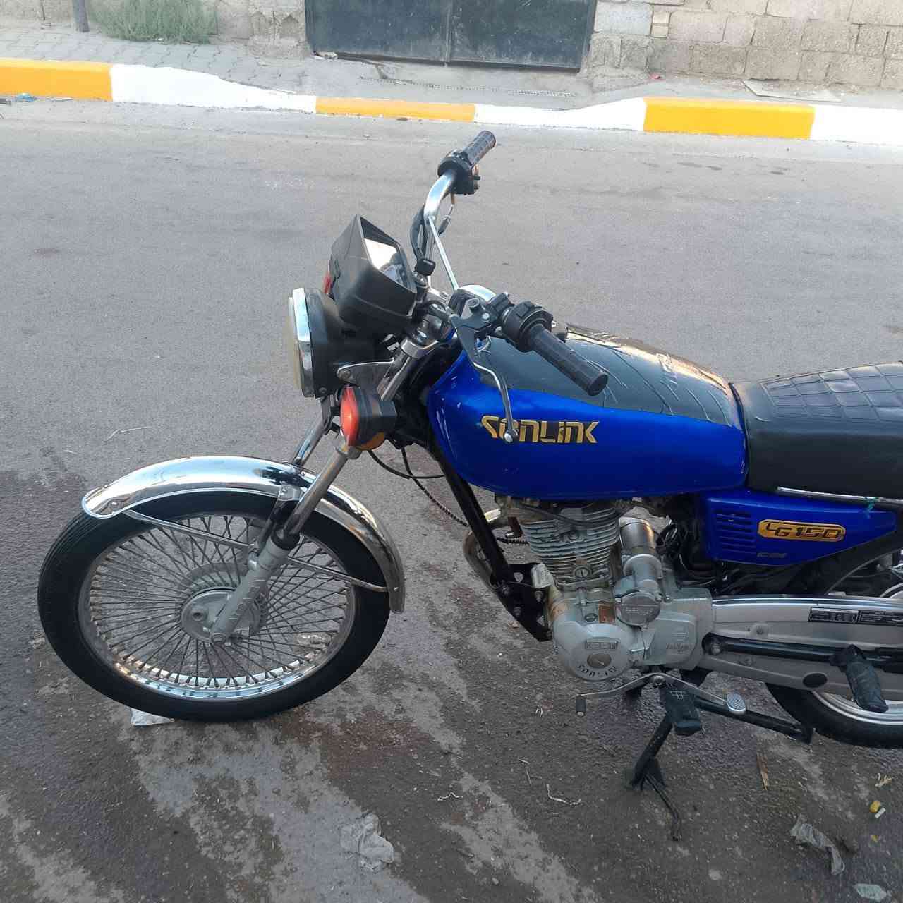 سونك موديل 22 أوراق
سلف هندر مكينة مختمه 22 
بغداد الحسينيه ***********
400
